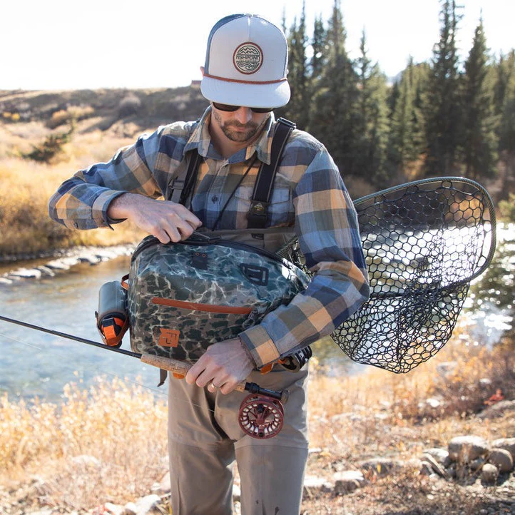 Fishpond Thunderhead Submersible Sling - Image 10